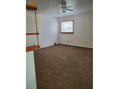 3-bedroom single family home featuring a spacious layout and - photo 5