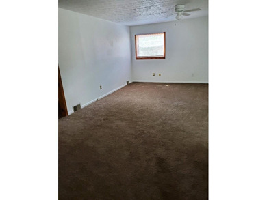 3-bedroom single family home featuring a spacious layout and - photo 6