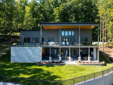 Modern Timber Retreat with Panoramic Views of Lake Nickajack: - photo 9