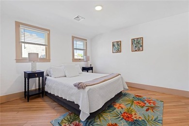 Unmatched views define this top-floor residence. Perched above - photo 19