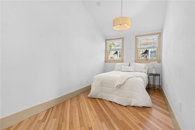Unmatched views define this top-floor residence. Perched above - photo 21