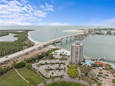 This is stunning 1st floor corner condo has an absolutely - photo 22
