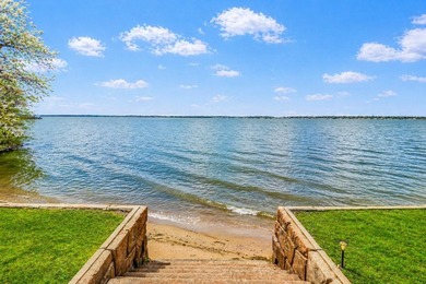 Enjoy deep-water lakefront living in this well-maintained - photo 37