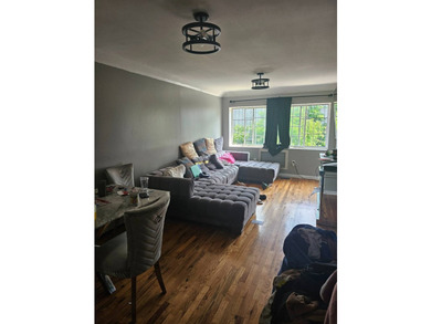 Built in 2006, this well-maintained semi-detached two-family - photo 4