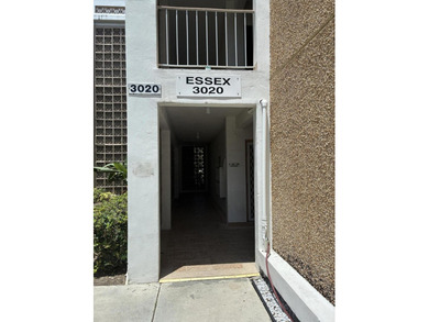 Ground floor 2 bedroom 1 bath condo. Gated complex minutes to - photo 2