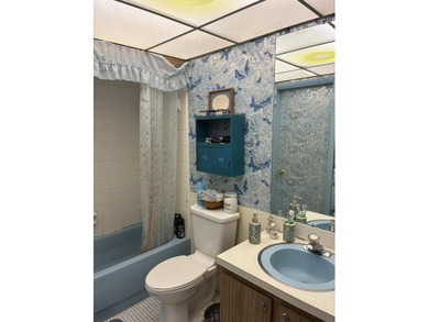 Ground floor 2 bedroom 1 bath condo. Gated complex minutes to - photo 8