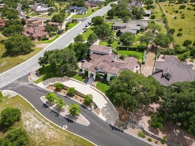 Impressive 4 bedroom, 3.5 bath home (3947 sf) in Comanche Trace - photo 8