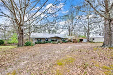 Located in close proximity to Speegle's Marina & Campground this - Lake Home For Sale in Crane Hill, Alabama