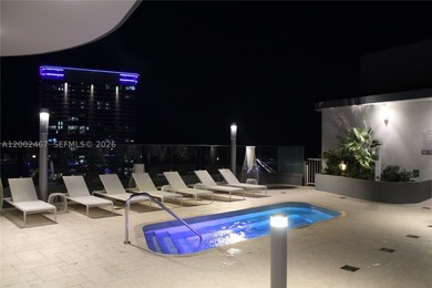 Experience luxury living in this beautifully finished unit - photo 15