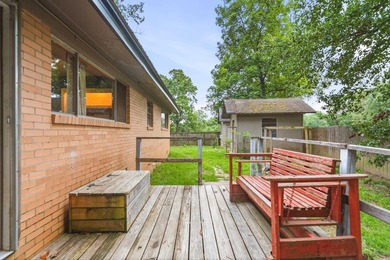 Perfect place to call home!! You will love the new LVP flooring - photo 16
