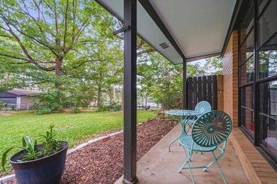 Perfect place to call home!! You will love the new LVP flooring - photo 23