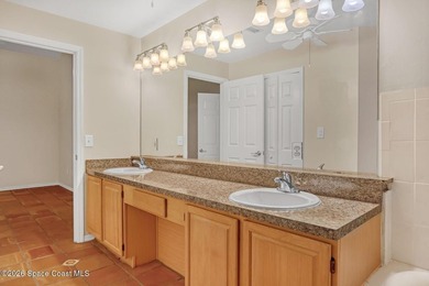 A GORGEOUS HUGE BEACHSIDE TOWNHOUSE! Just 1/2 mile from the - photo 24