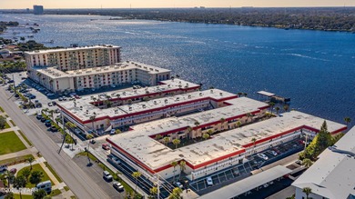 Experience effortless riverfront living at Riverside Condos in - photo 26