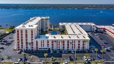 Experience effortless riverfront living at Riverside Condos in - photo 30
