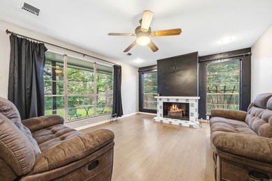 Perfect place to call home!! You will love the new LVP flooring - photo 31