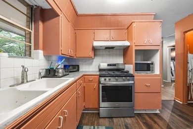 Perfect place to call home!! You will love the new LVP flooring - photo 37