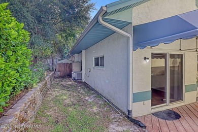 A GORGEOUS HUGE BEACHSIDE TOWNHOUSE! Just 1/2 mile from the - photo 37