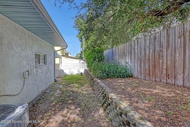 A GORGEOUS HUGE BEACHSIDE TOWNHOUSE! Just 1/2 mile from the - photo 38