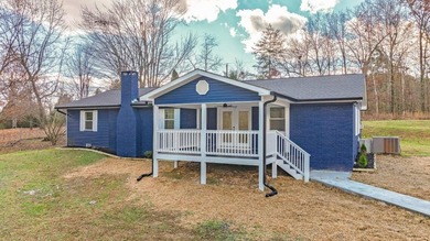 Watts Bar Lake Home For Sale in Spring City Tennessee