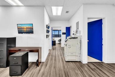 RARE 1.26-ACRE INDUSTRIAL COMPOUND: High-utility asset with - photo 42