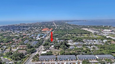 A GORGEOUS HUGE BEACHSIDE TOWNHOUSE! Just 1/2 mile from the - photo 42