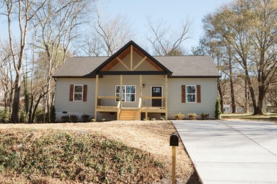 Hiwassee River Home Sale Pending in Charleston Tennessee
