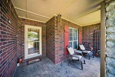 Welcome to this beautiful spacious home nestled in the peaceful - photo 4