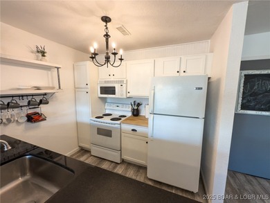 Welcome to Robinwood Condos-your gateway to lake living at its - photo 13