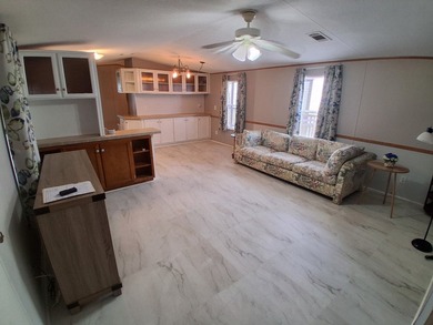 Updated 2 Bedroom, 2 Bath with a massive Florida Room and - photo 14