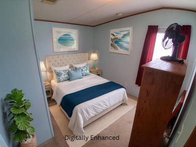 Updated 2 Bedroom, 2 Bath with a massive Florida Room and - photo 22