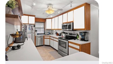 Beautifully maintained 3-bedroom, 1-bath ranch offering easy - photo 3
