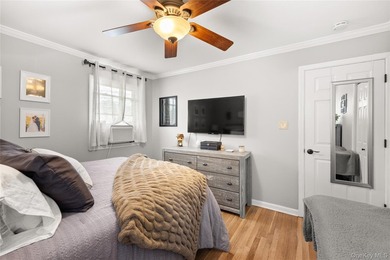 Beautifully maintained 3-bedroom, 1-bath ranch offering easy - photo 6