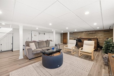 Beautifully maintained 3-bedroom, 1-bath ranch offering easy - photo 10