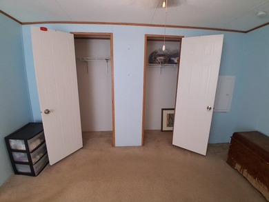 Updated 2 Bedroom, 2 Bath with a massive Florida Room and - photo 30