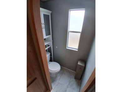 Updated 2 Bedroom, 2 Bath with a massive Florida Room and - photo 33