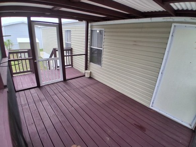 Updated 2 Bedroom, 2 Bath with a massive Florida Room and - photo 38