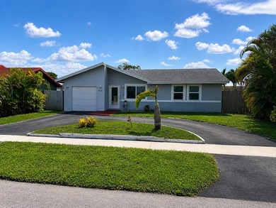 Come see this gorgeous fully remodeled 3-bedroom, 2-bathroom - photo 1