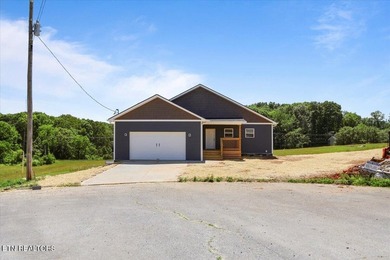 Great new construction underway in Rutledge! This 3 bedroom, 2 - photo 2