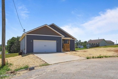 Great new construction underway in Rutledge! This 3 bedroom, 2 - photo 4