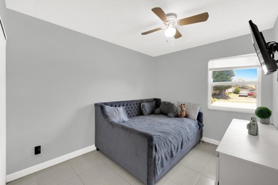 Come see this gorgeous fully remodeled 3-bedroom, 2-bathroom - photo 8