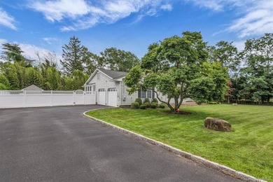 Welcome to your next obsession! This impeccably maintained - photo 3