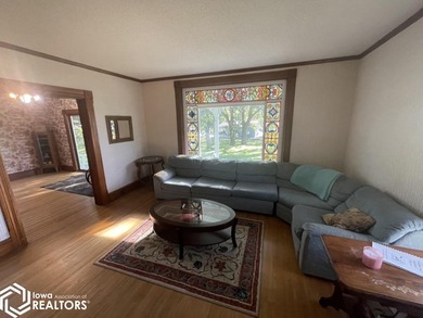 Here's a great opportunity to own this historic home with lots - photo 10