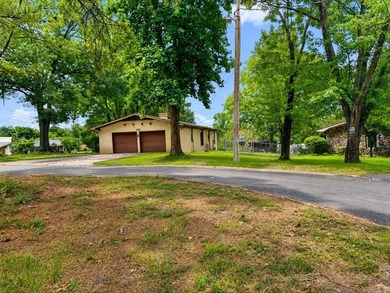 122 Village Rd | 5 BD | 3 BA | 2-Car Garage | Incredible - photo 4