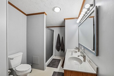 Lake Ponderosa living at its best. This 2-bedroom, 1-bath home - photo 22