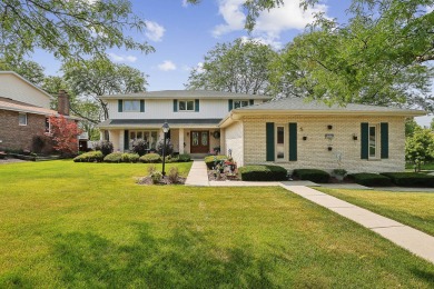 Lake Home For Sale in Orland Park, Illinois