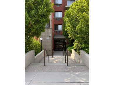 This property is situated in the most central and convenient - photo 2