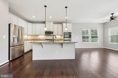 SELLER IS OFFERING TO PROVIDE CLOSING COST ASSISTANCE OR BUY - photo 15