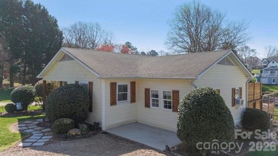 Lake Norman waterfront living is within reach with this - photo 18