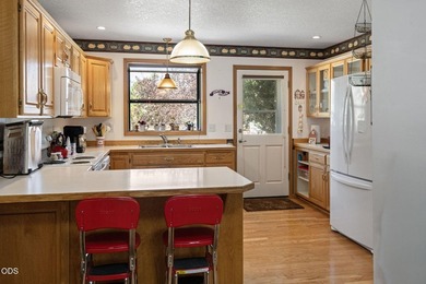 A prime, spacious 5 acre Powell Butte property is on the market! - photo 5