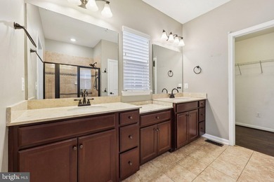SELLER IS OFFERING TO PROVIDE CLOSING COST ASSISTANCE OR BUY - photo 28